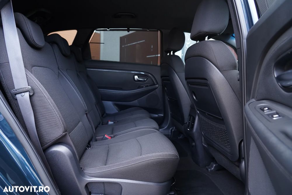 Kia Carens 1.7 CRDi 141 Aut. Dream Team Edition - 10