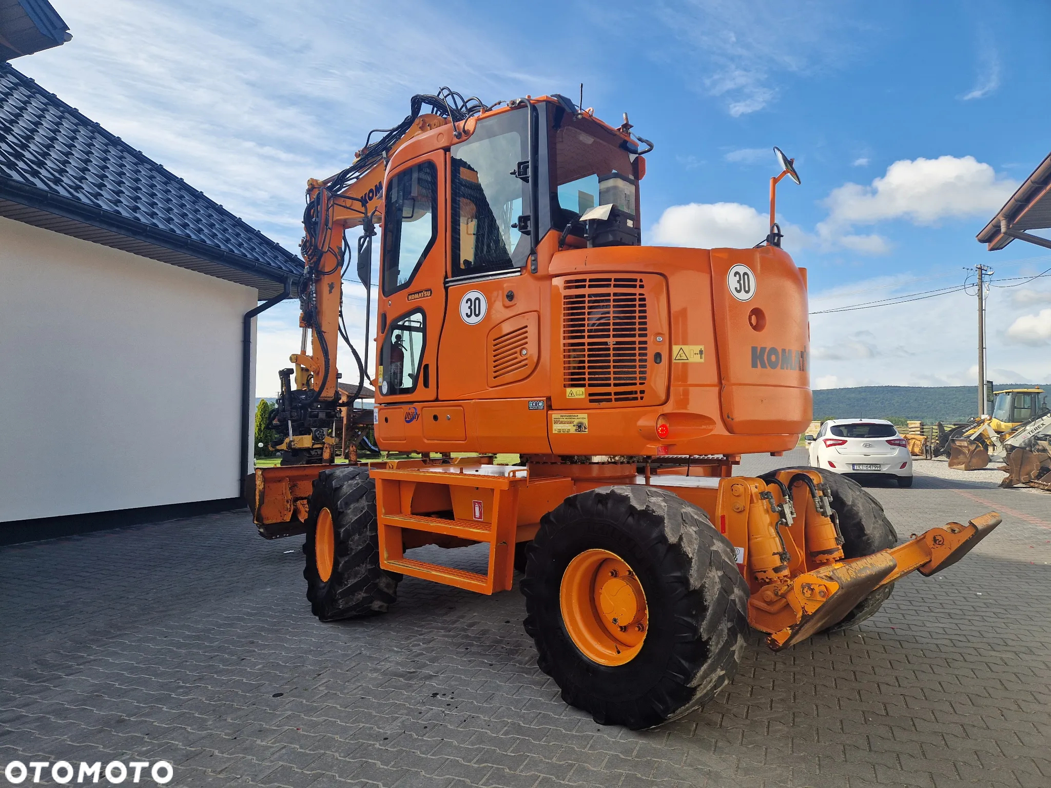 Komatsu PW118MR - 10