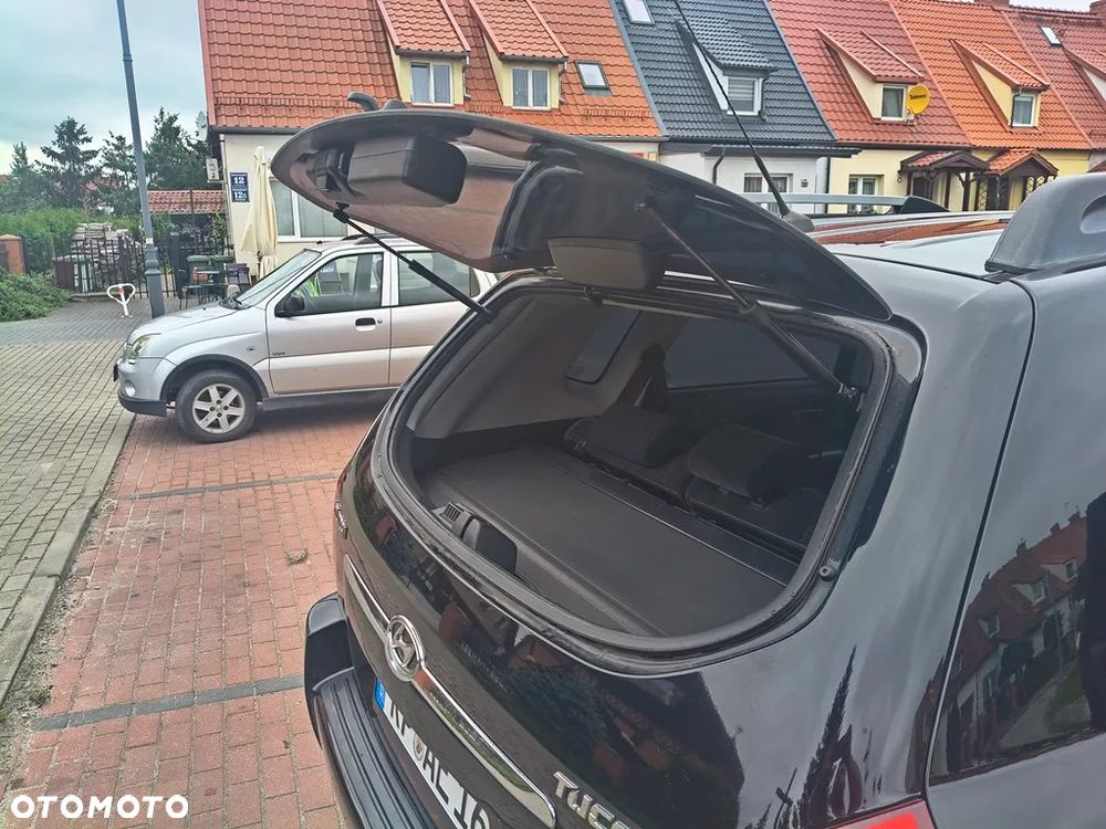 Hyundai Tucson 2.0 Comfort 2WD - 33