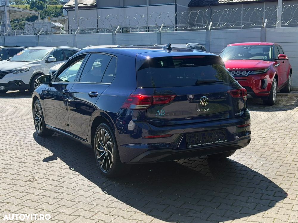 Volkswagen Golf 1.0 eTSI DSG MHEV Life - 4