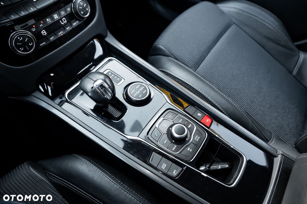 Peugeot 508 Hybrid4 - 33