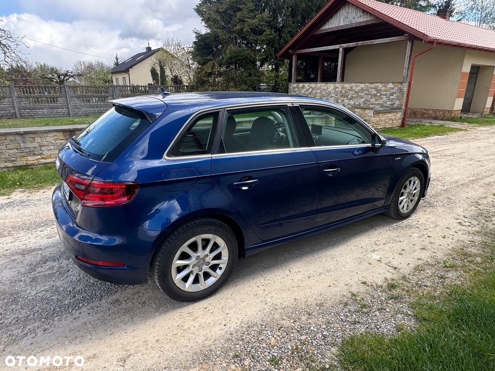 Audi A3 Sportback 1.4 TFSI e-tron Ambiente - 3