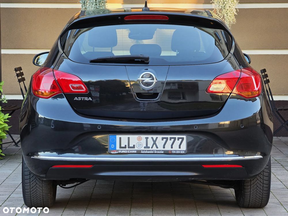 Opel Astra 1.4 T Cosmo EU6 - 32