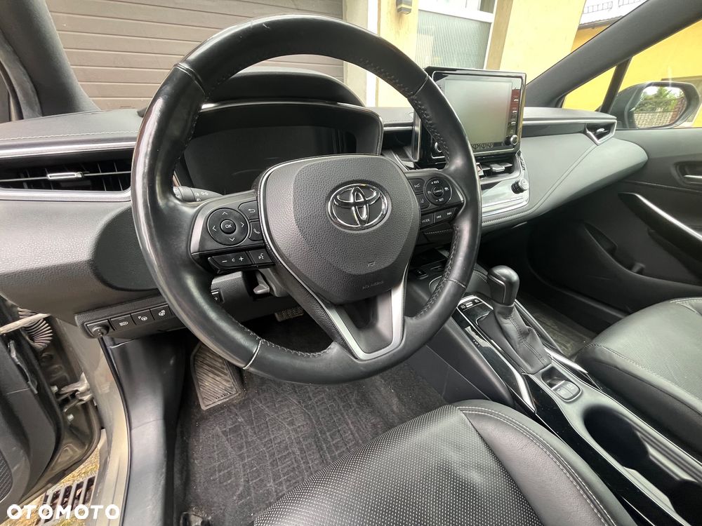 Toyota Corolla - 16