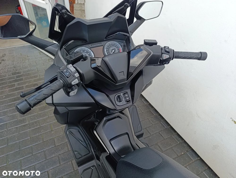 Honda NSS - 17