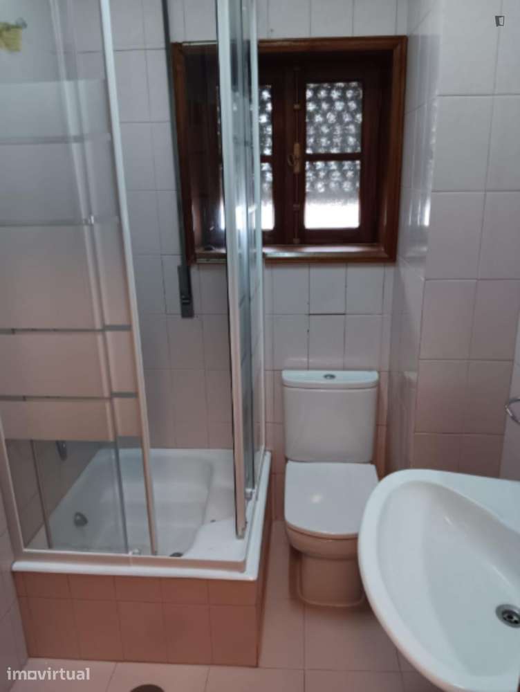 Quarto - localizado em Paranhos Porto - Grande imagem: 4/13