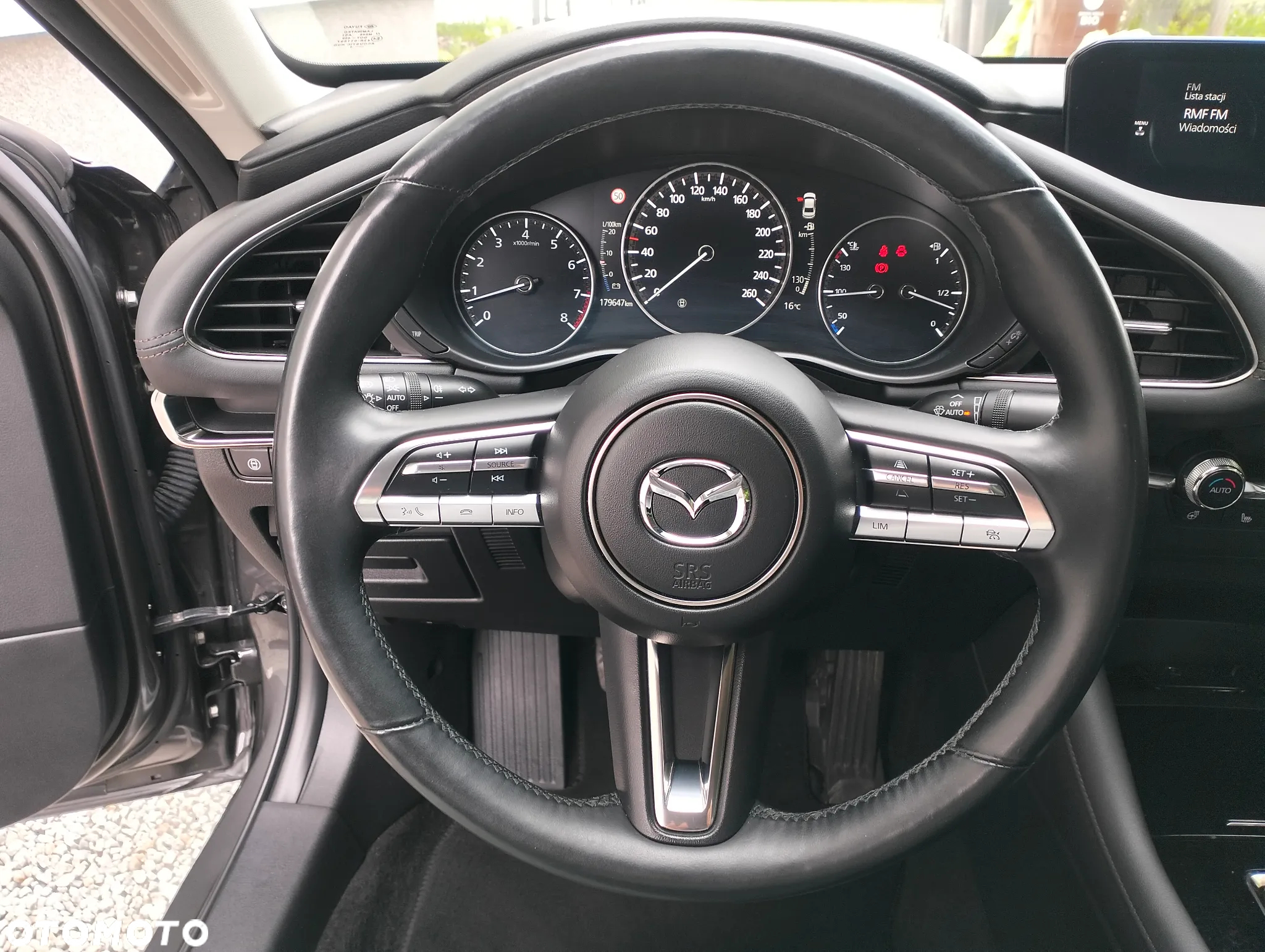 Mazda 3 - 32