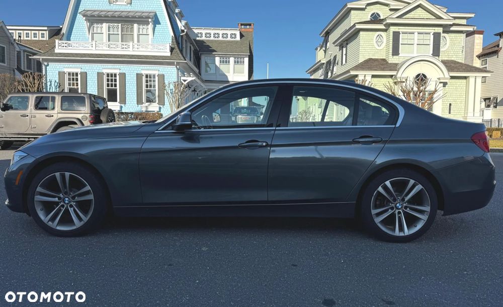 BMW Seria 3 330i xDrive Edition Luxury Line Purity - 4