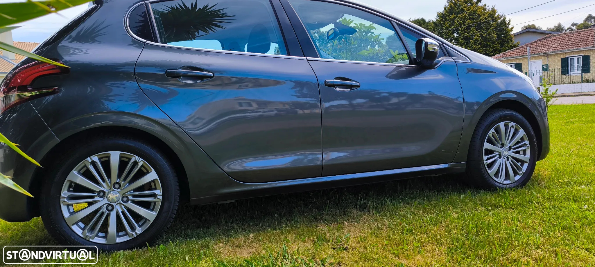 Peugeot 208 1.2 PureTech Style - 8