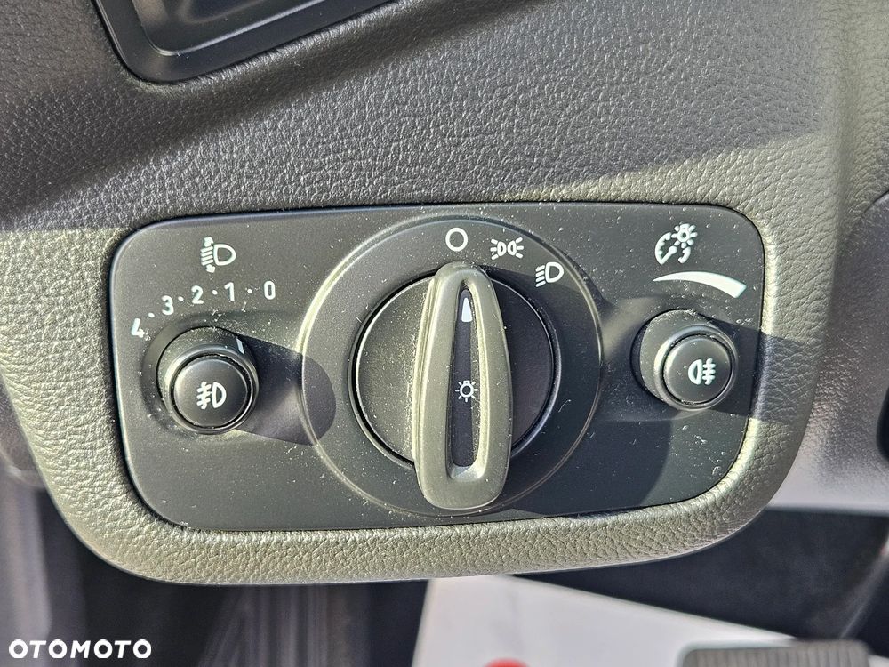 Ford Kuga 2.0 TDCi 4WD Trend - 36