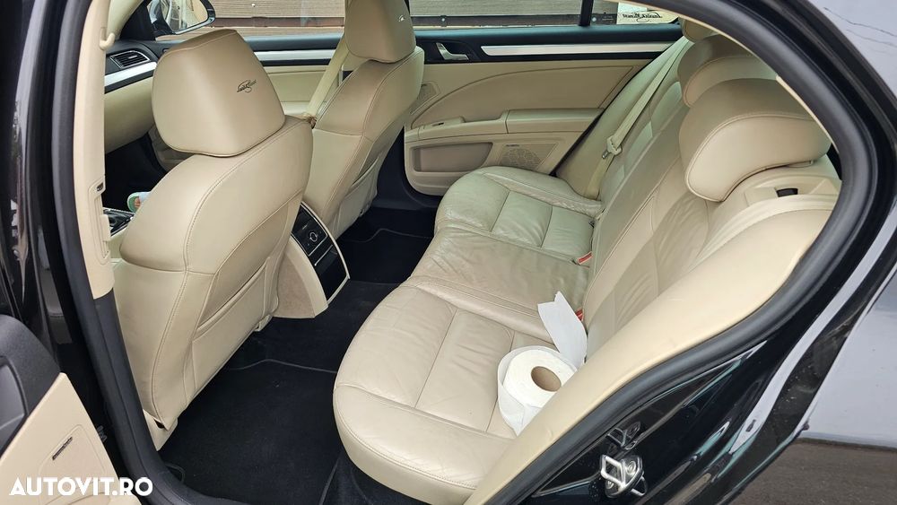 Skoda Superb Combi 2.0 TDI Elegance DSG - 5