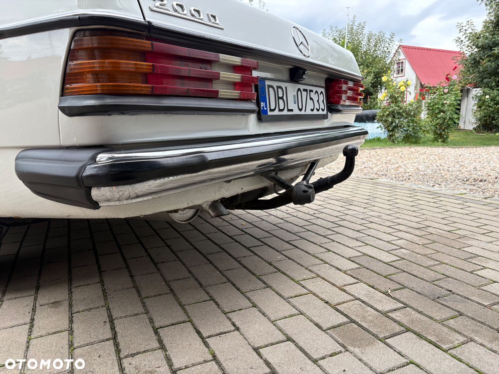 Mercedes-Benz W123 - 17