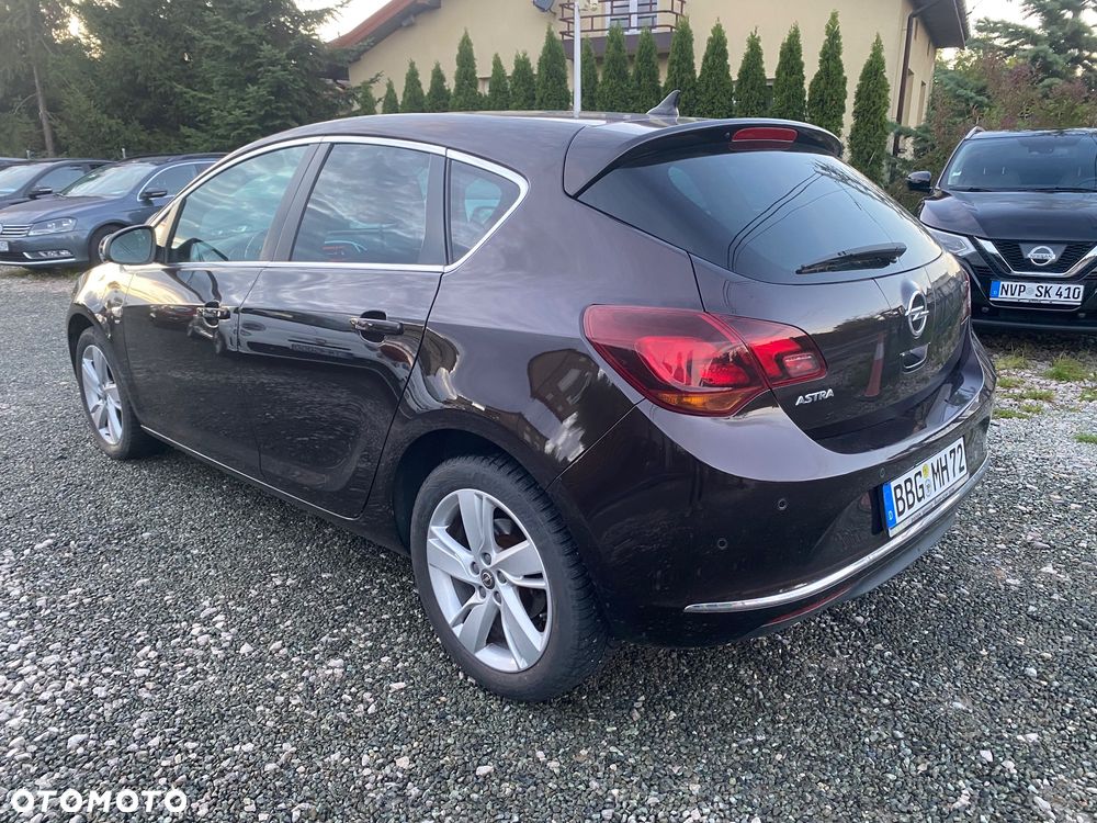 Opel Astra 1.4 Turbo Exklusiv - 37