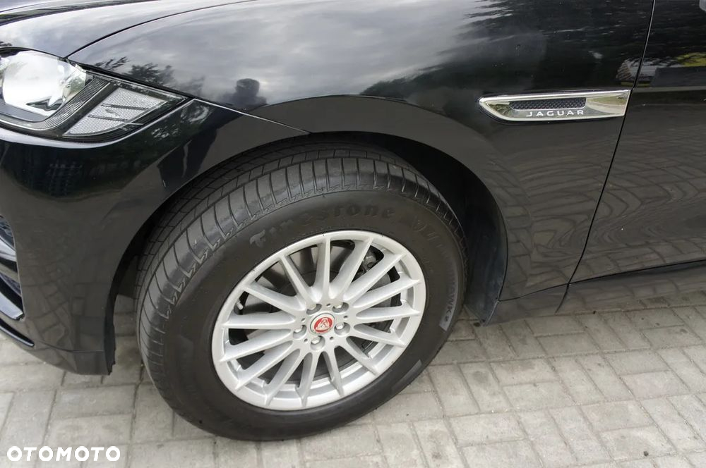 Jaguar F-Pace - 11