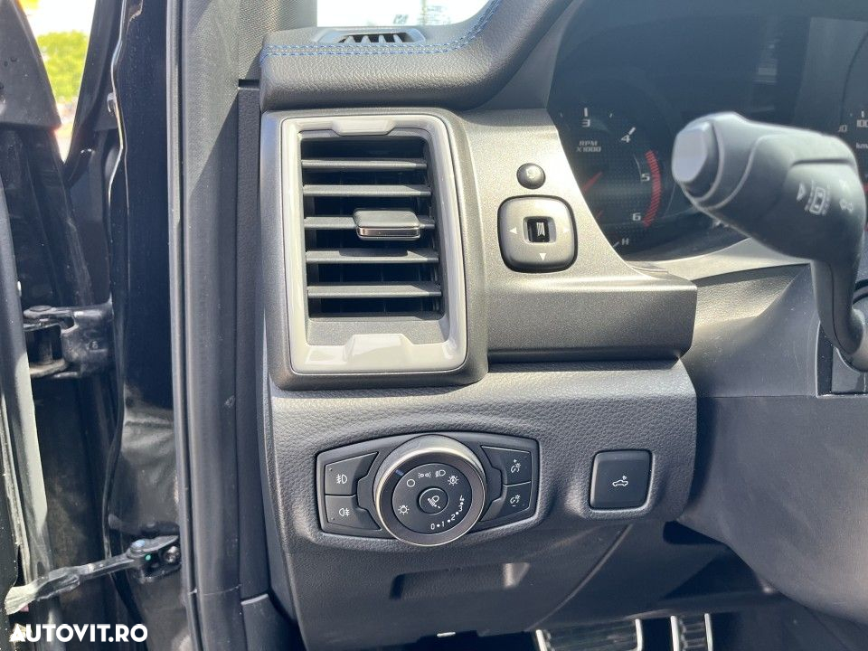 Ford Raptor - 10