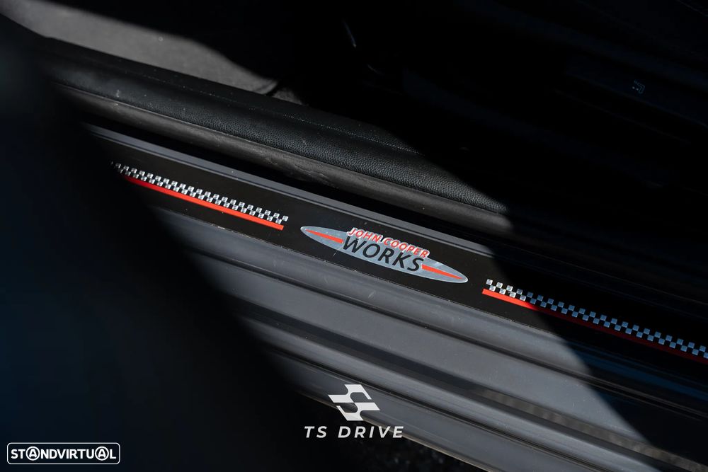 MINI 3 Portas John Cooper Works Aut. - 14