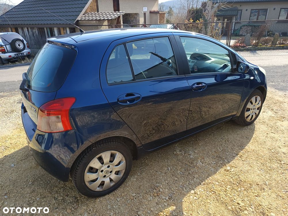 Toyota Yaris 1.0 VVT-i - 7
