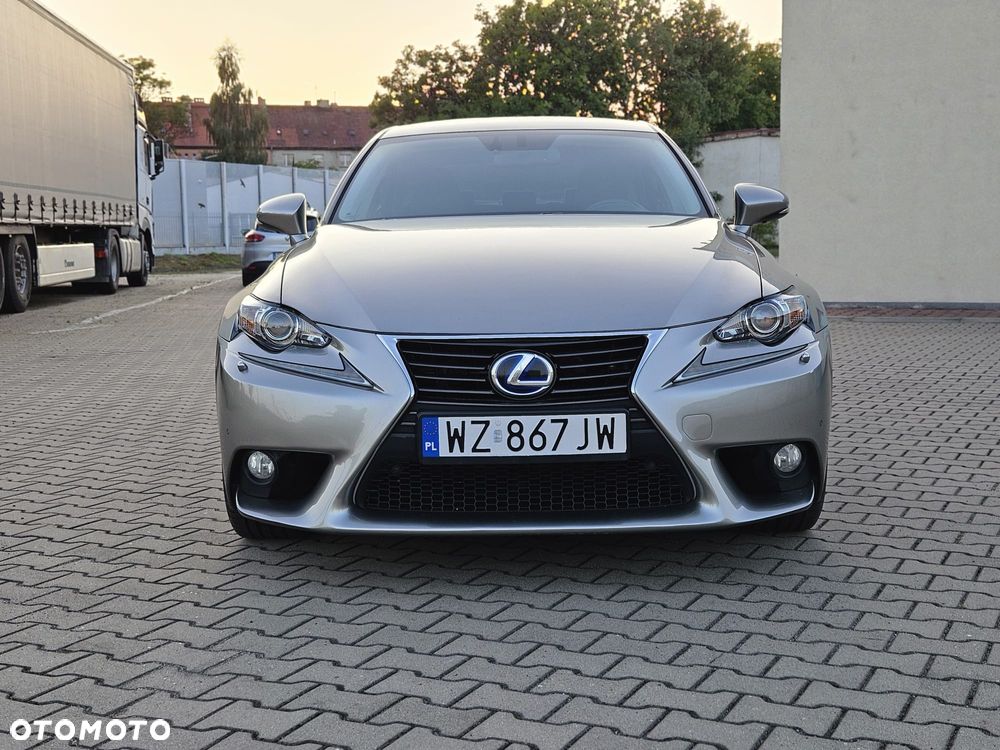 Lexus IS 300h Comfort - 2