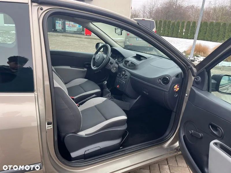 Renault Clio 1.2 16V Arctica - 16