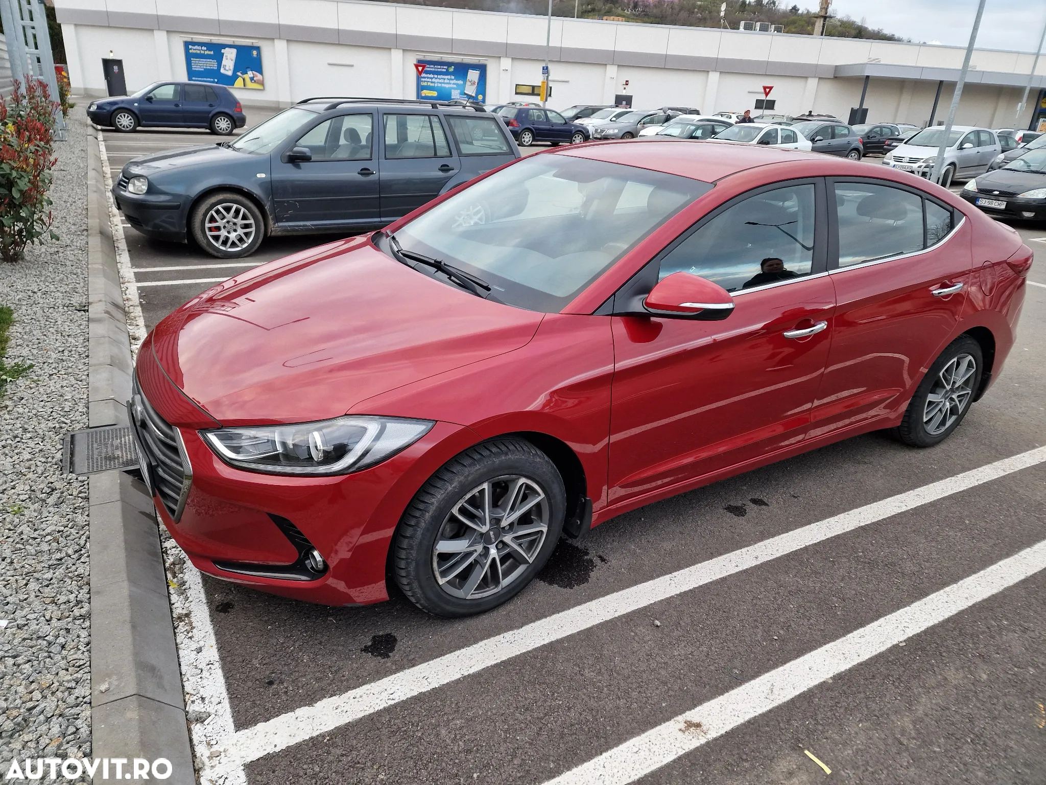 Hyundai Elantra 1.6 CRDI 7DCT Exclusive - 5