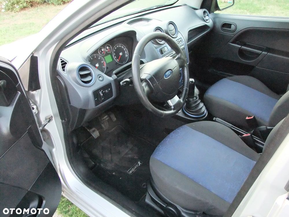 Ford Fiesta 1.3 - 13