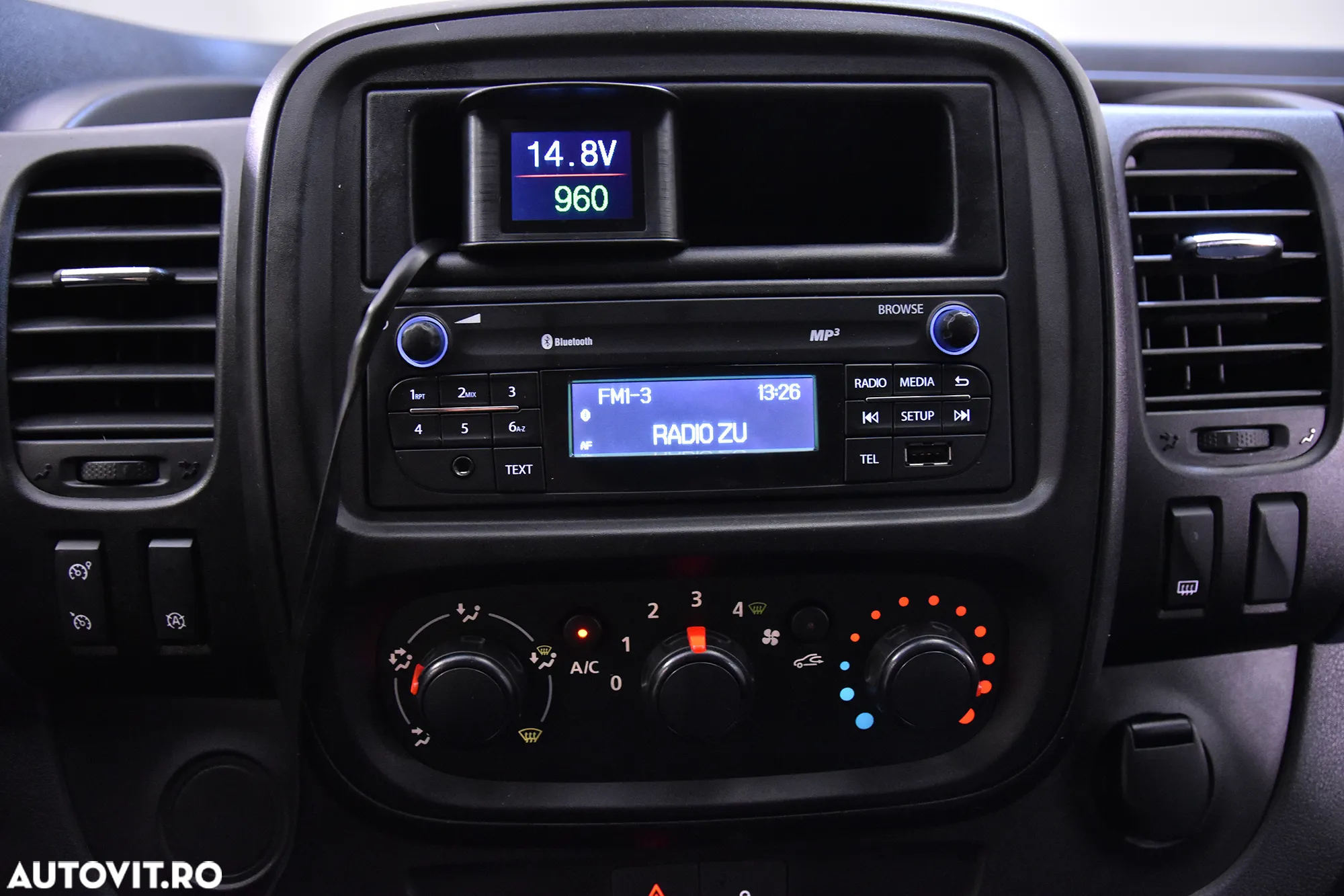 Opel Vivaro - 18