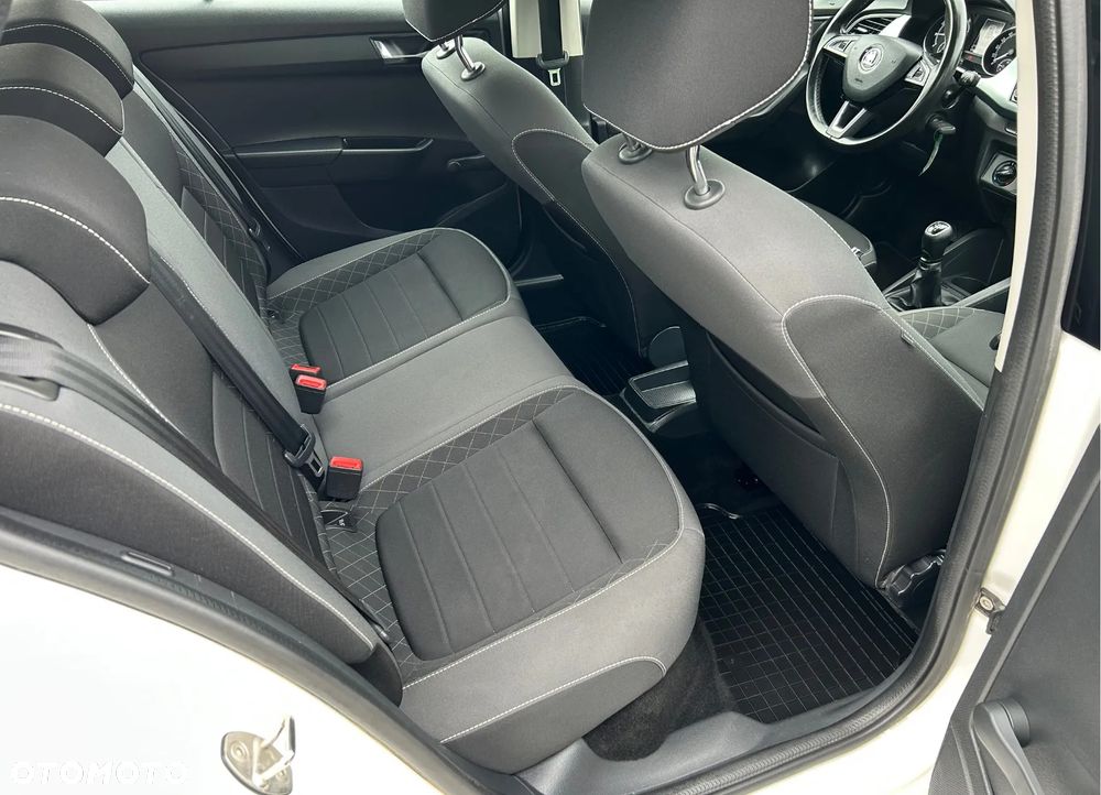 Skoda Fabia 1.0 TSI Style - 24