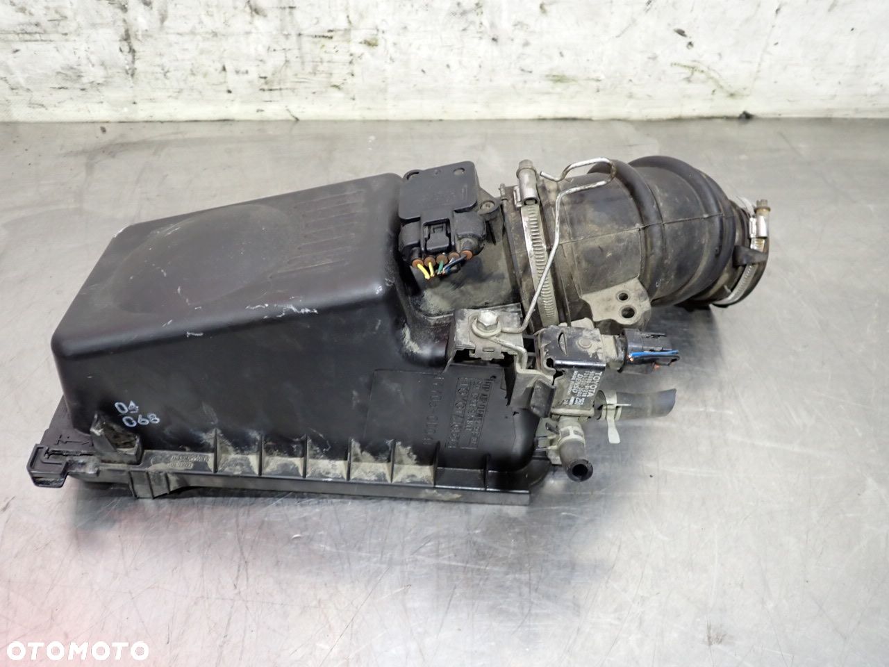 PRZEPŁYWOMIERZ POWIETRZA TOYOTA COROLLA E12 - 1