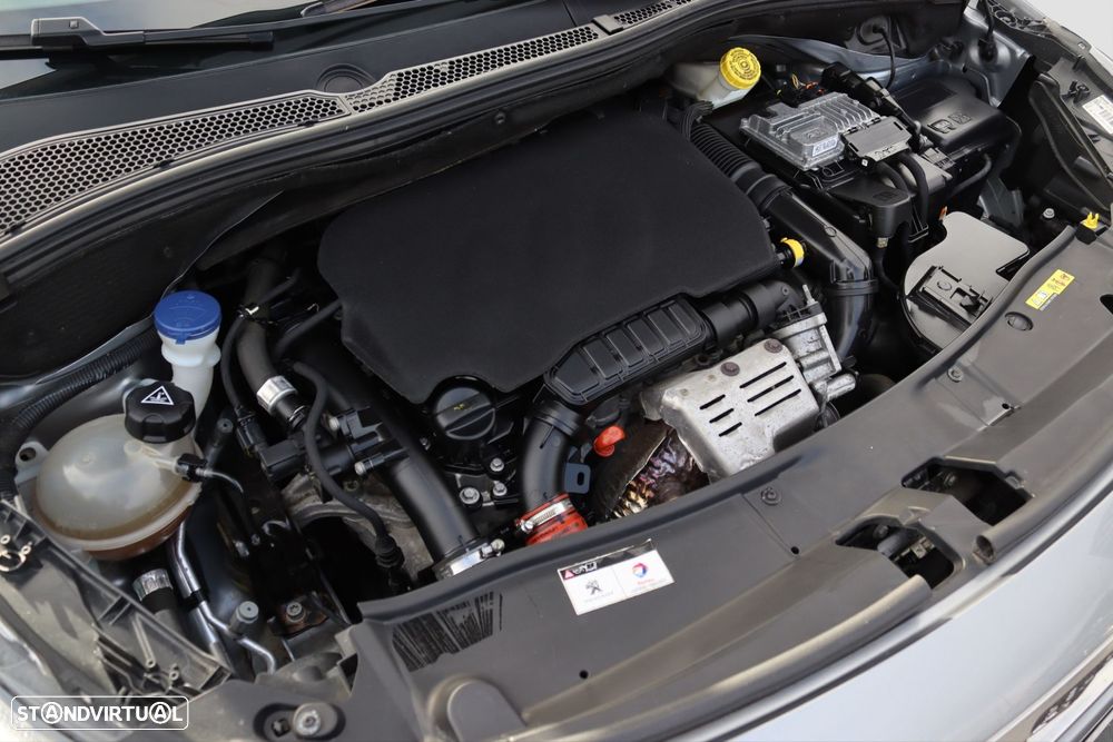 Peugeot 2008 1.2 PureTech Allure EAT6 - 15