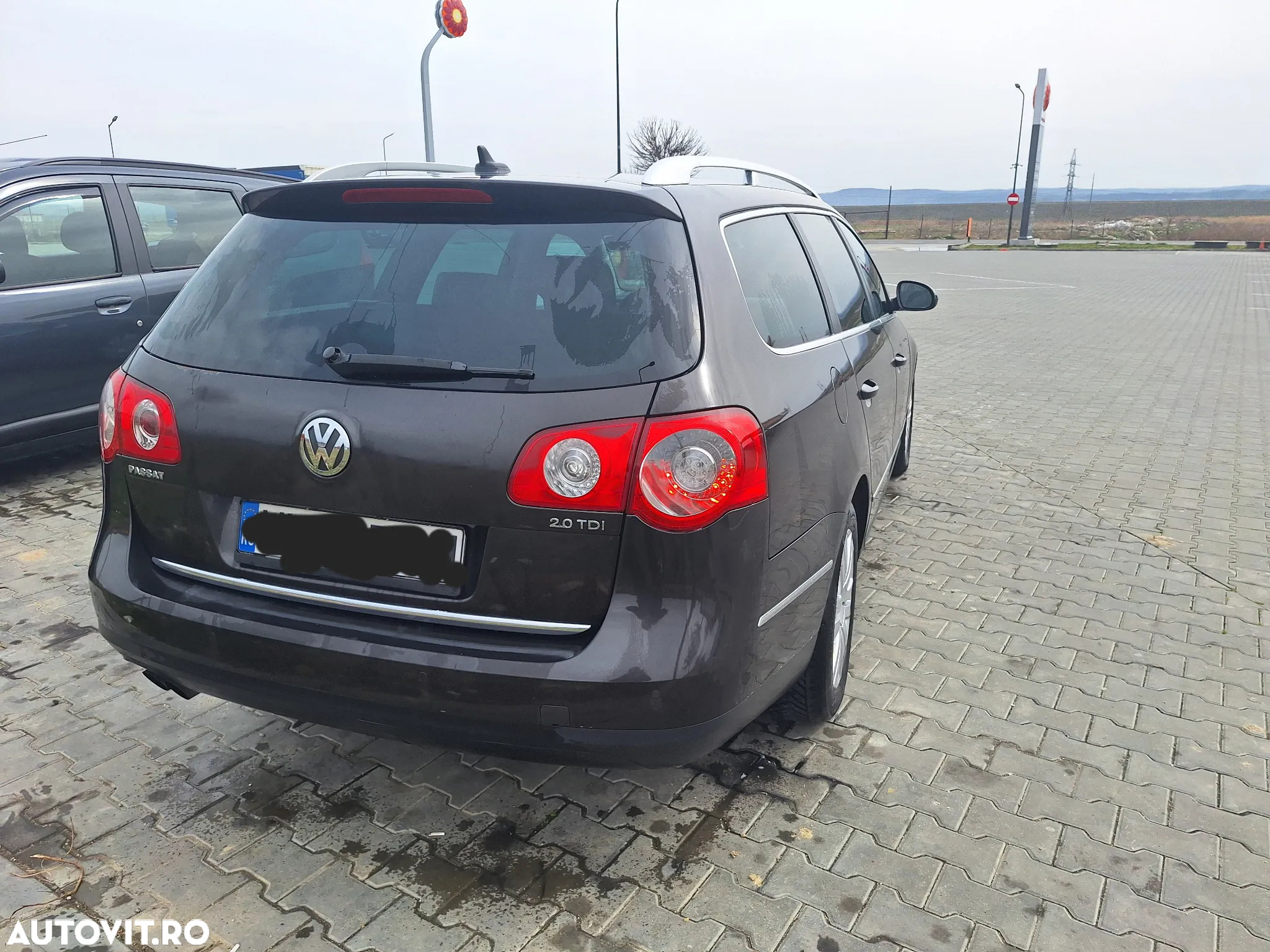 Volkswagen Passat Variant 2.0 Blue TDI SCR Comfortline - 4