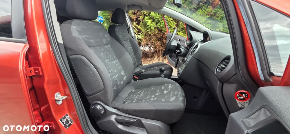 Opel Corsa 1.4 16V Innovation - 35
