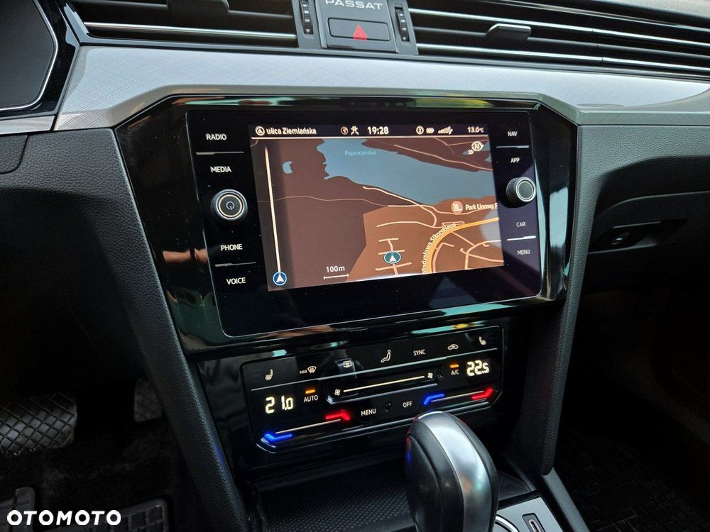 Volkswagen Passat 2.0 TDI SCR Highline DSG - 15