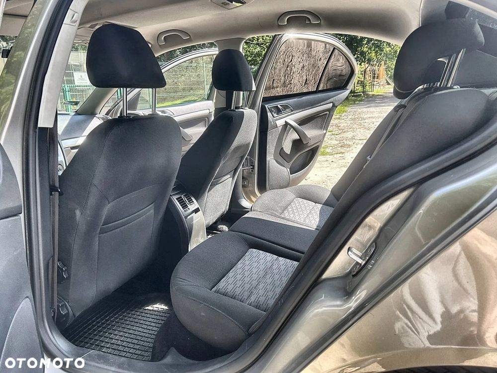 Skoda Octavia 1.4 TSI Ambition - 8
