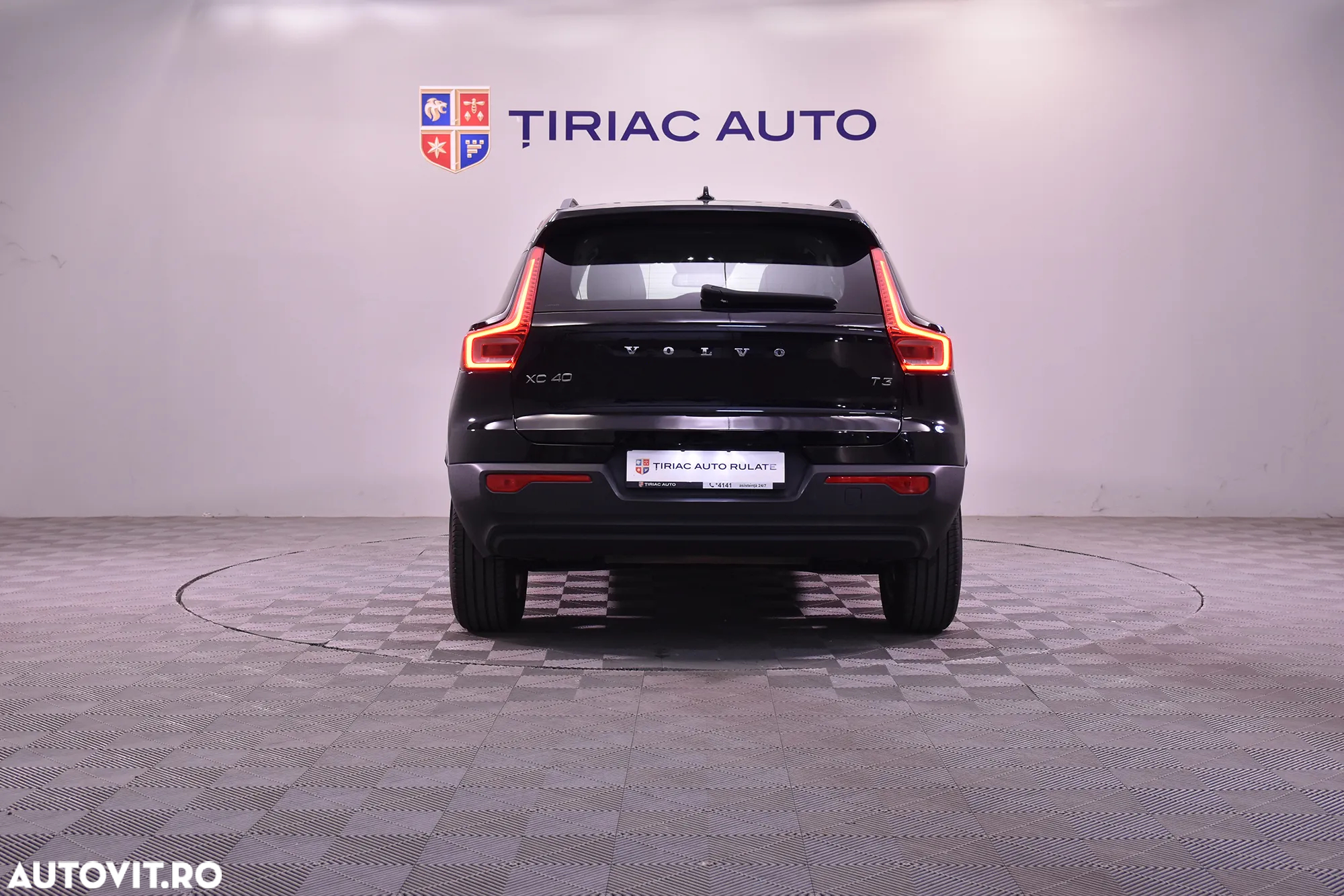 Volvo XC 40 - 4