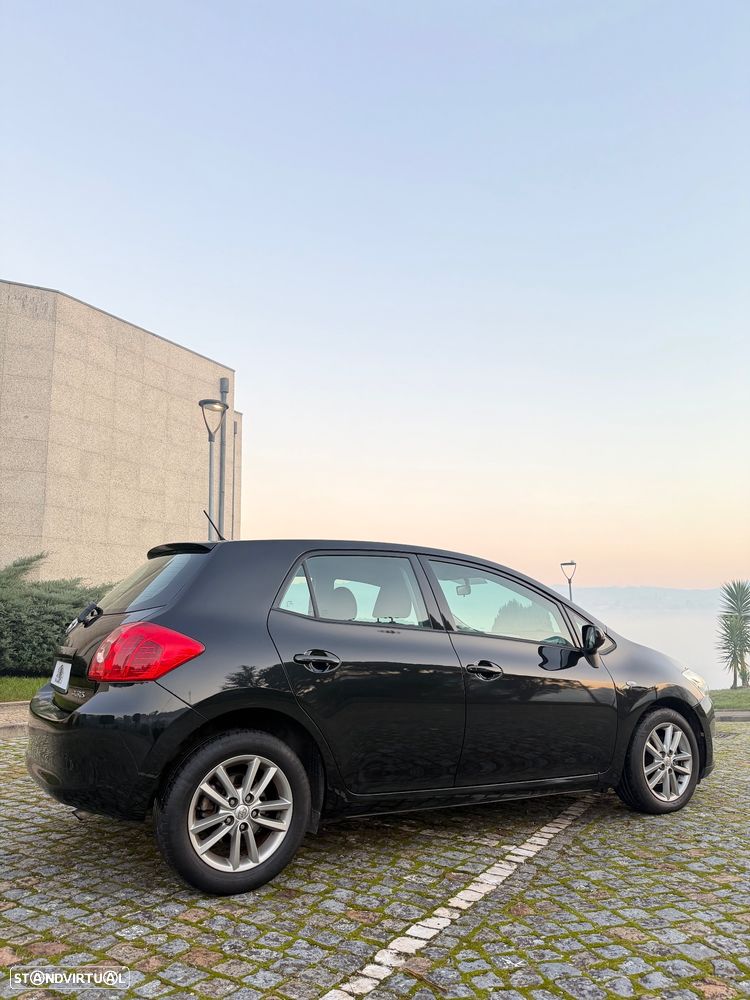 Toyota Auris 1.4 D-4D Life - 2