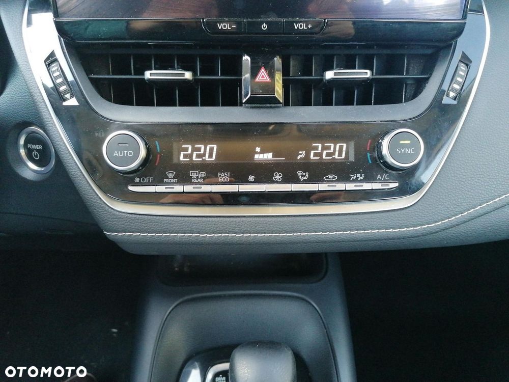 Toyota Corolla 1.8 Hybrid Comfort - 18