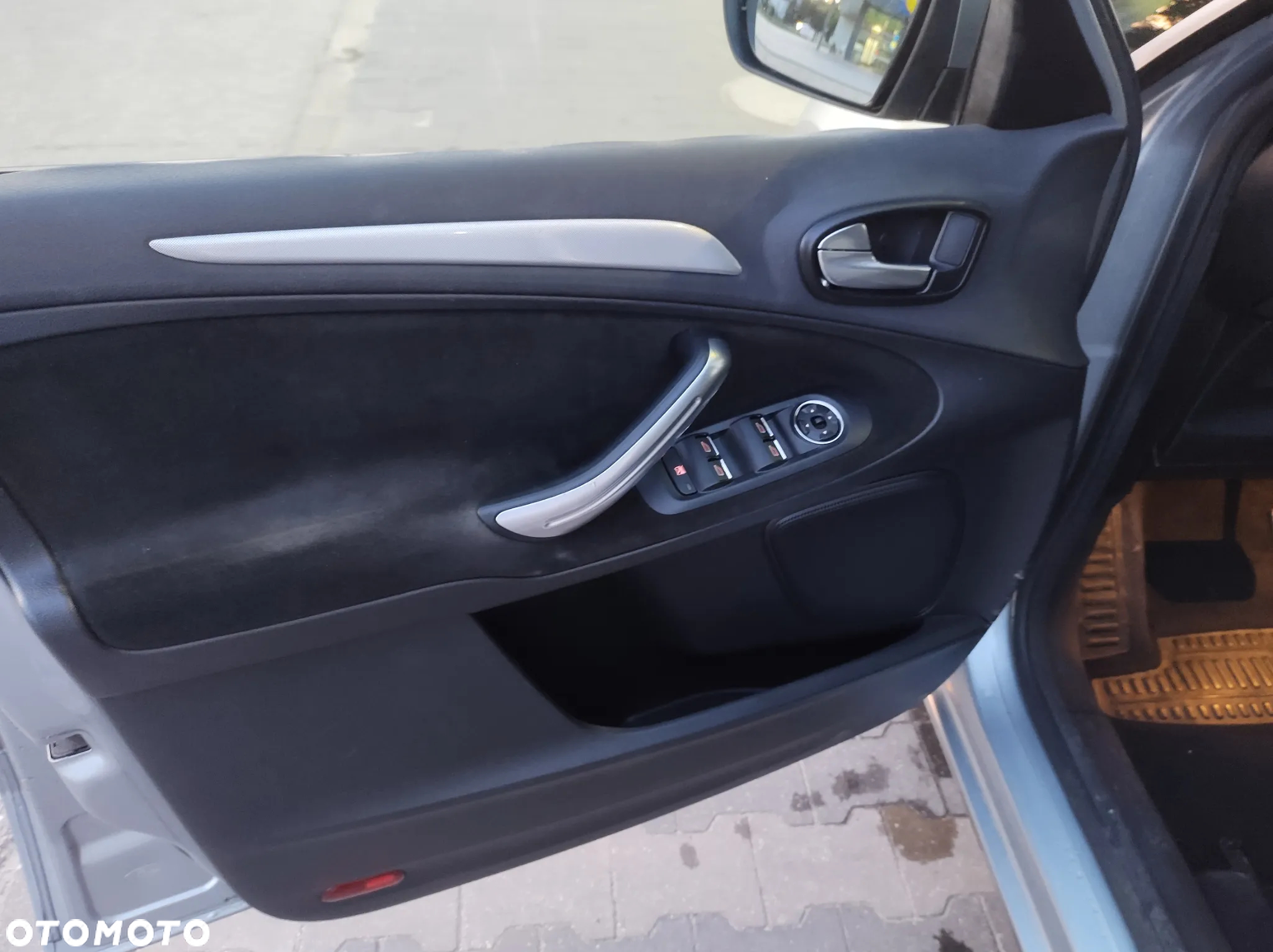 Ford S-Max - 10
