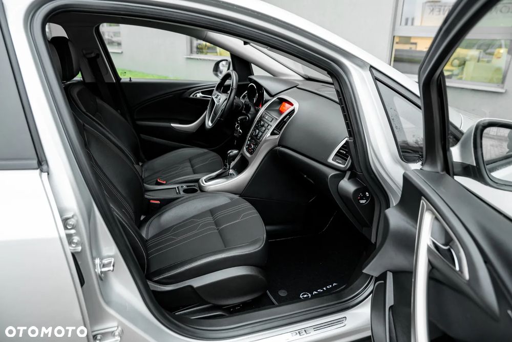 Opel Astra 1.4 Turbo Automatik - 22