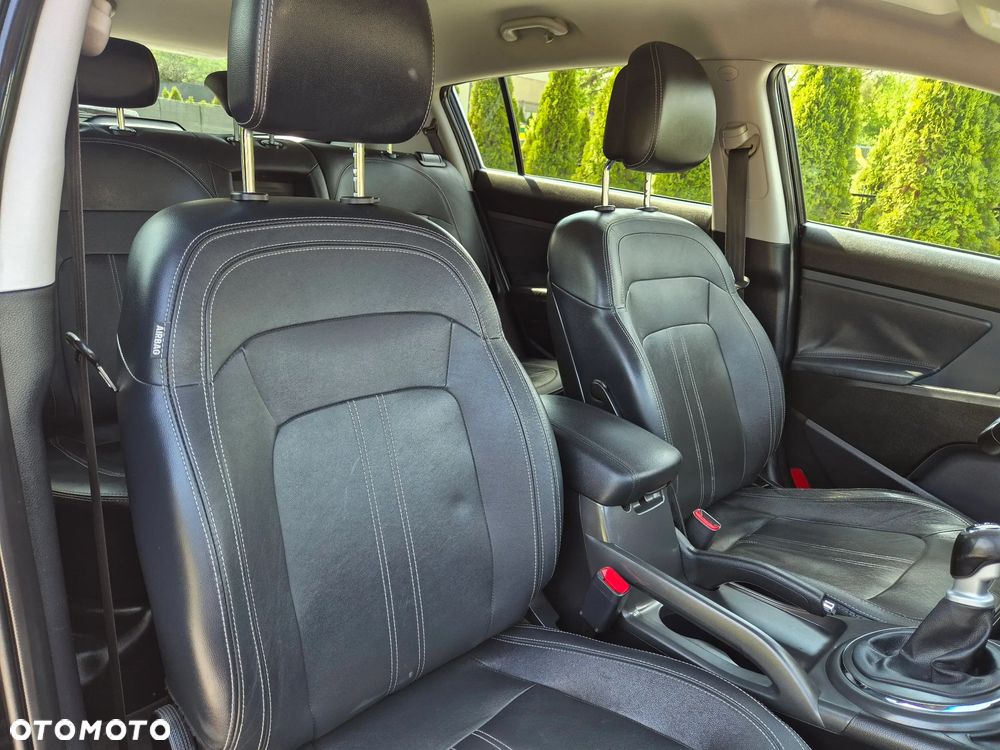 Kia Sportage 2.0 CRDI 4WD Dream-Team Edition - 27