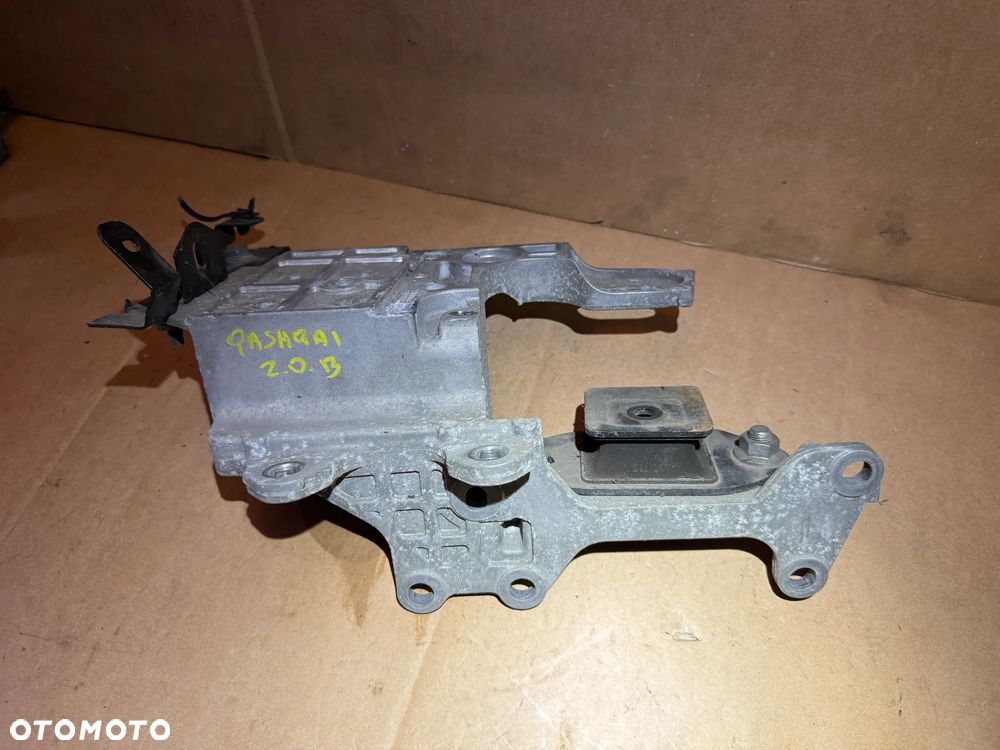 Łapa poduszka skrzyni Nissan Qashqai J10 2.0 benzyna - 1