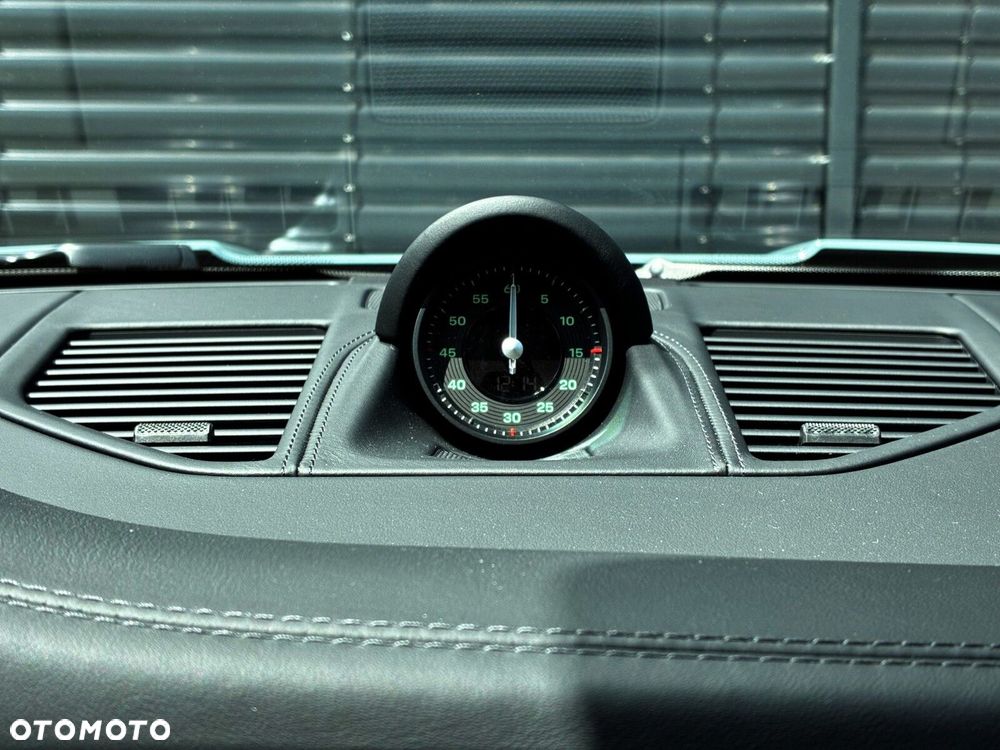 Porsche 911 - 30