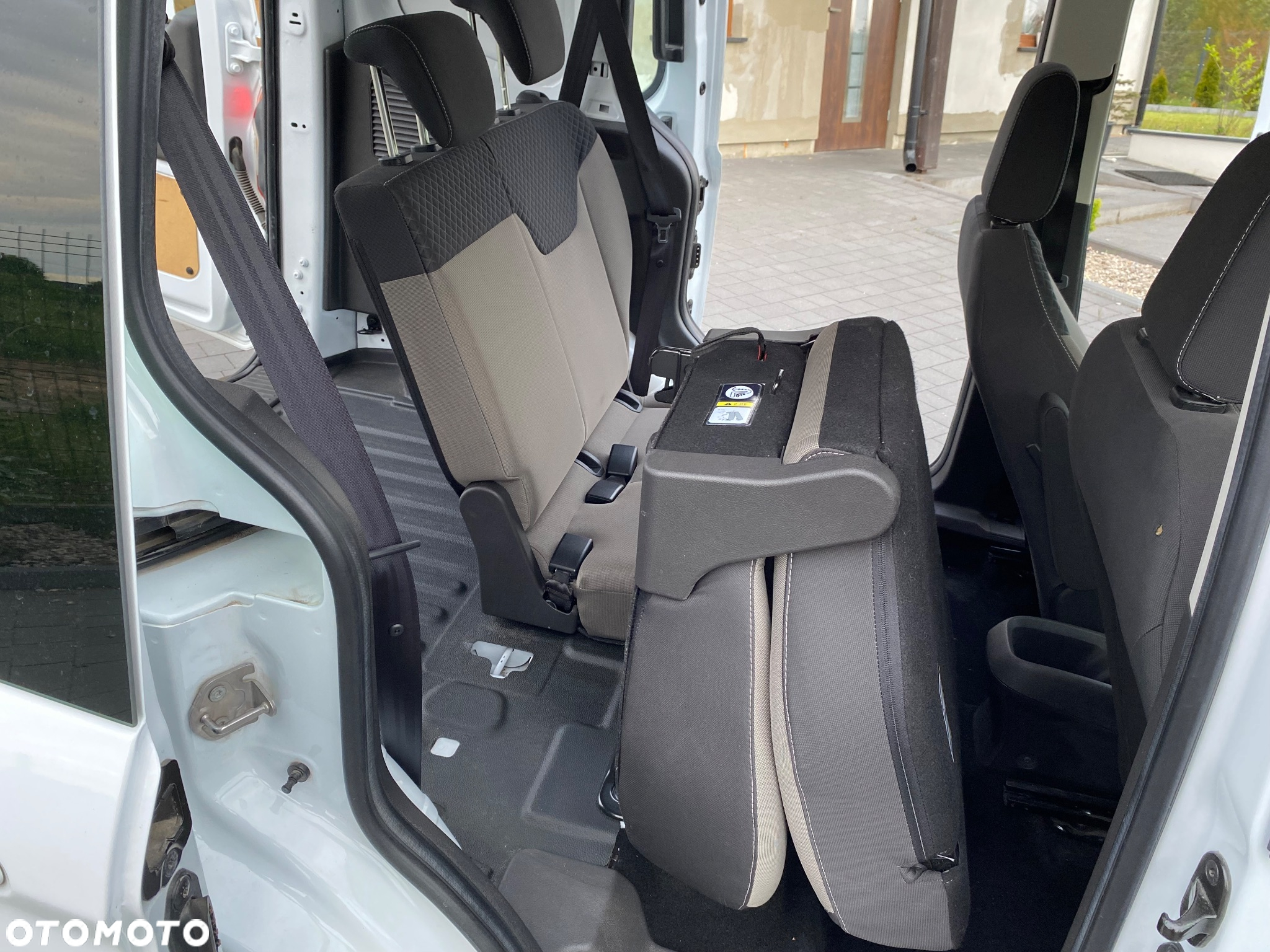 Ford Transit Courier 1.0 EcoBoost Ambiente - 14