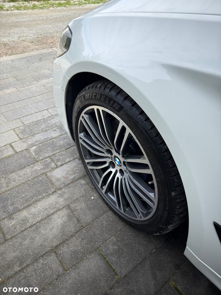 BMW Seria 5 530i xDrive M Sport sport - 23