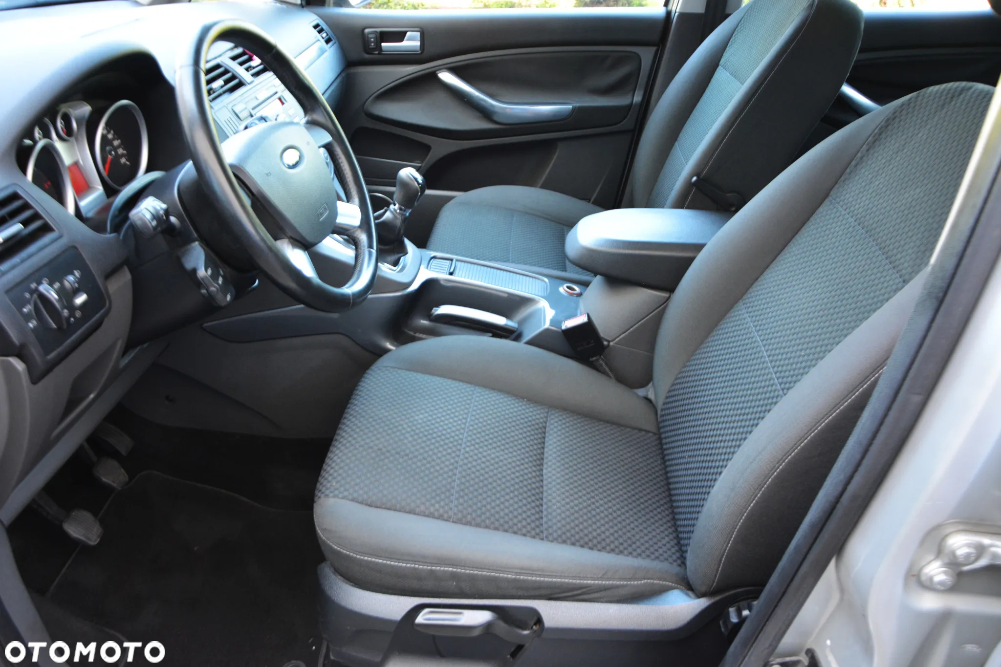 Ford C-MAX 1.6 TDCi DPF Style - 25