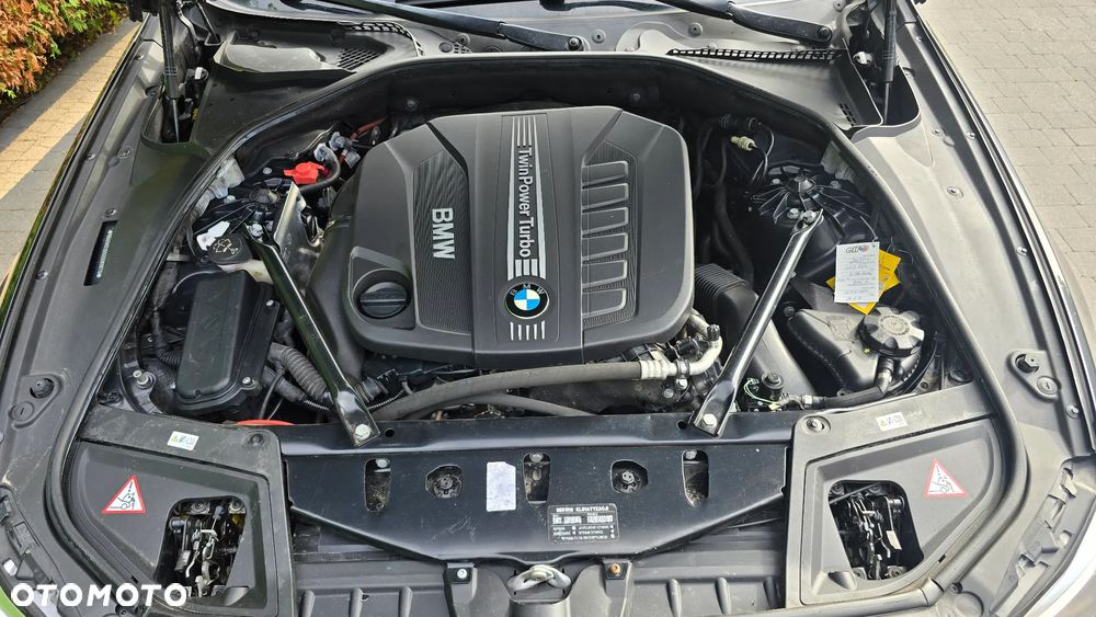 BMW Seria 5 535d Sport-Aut - 31