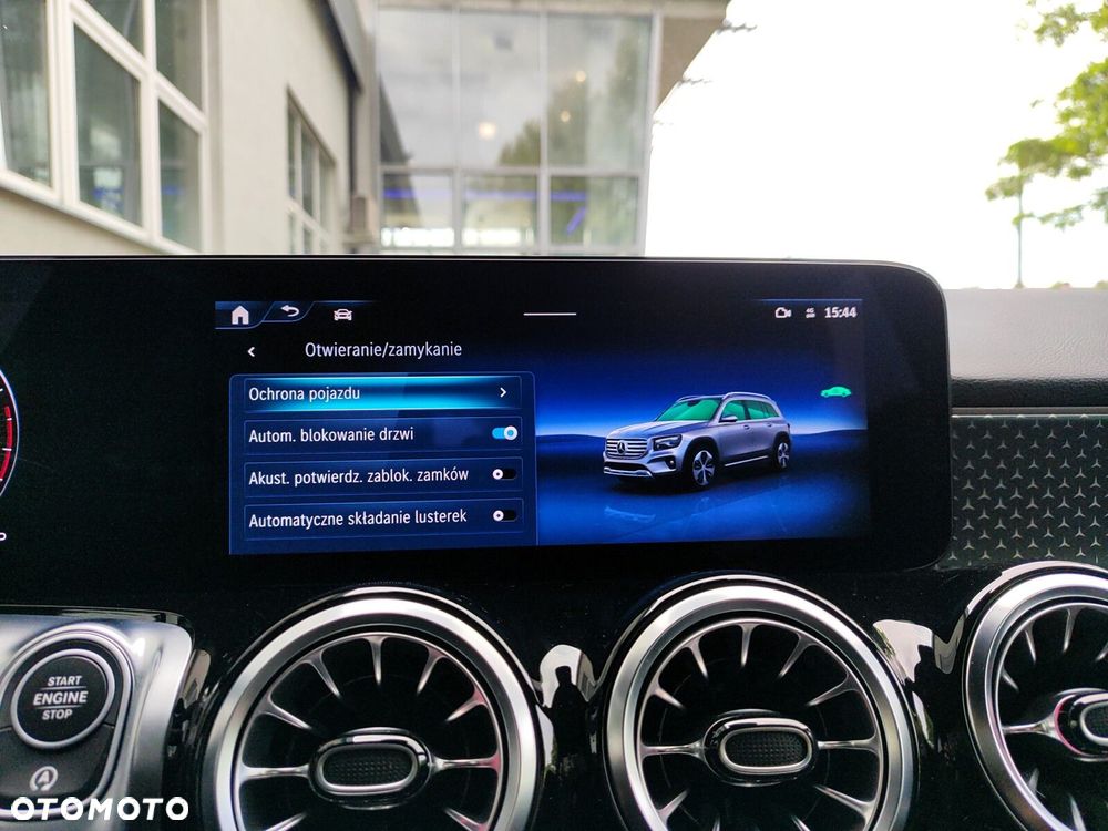 Mercedes-Benz GLB 200 Progressive 7G-DCT - 34