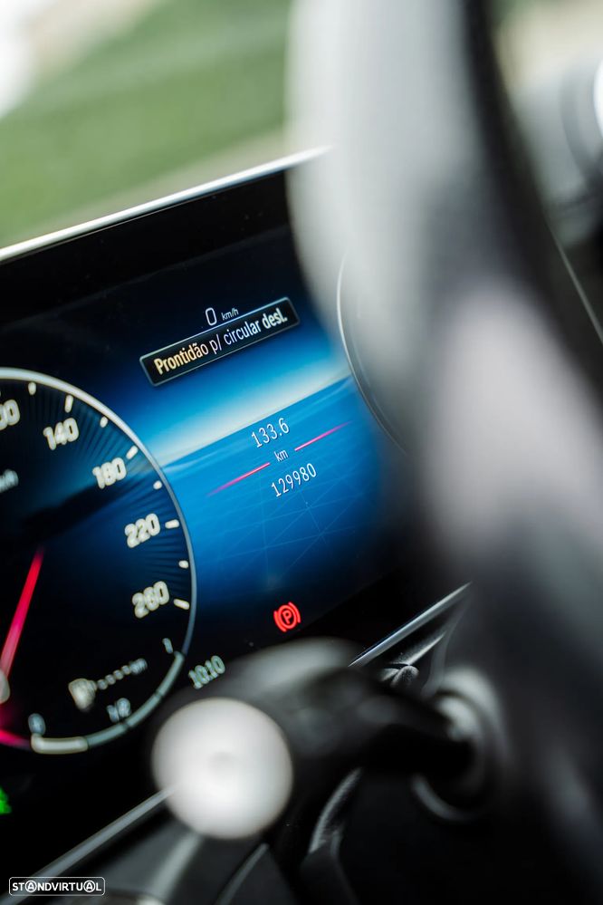 Mercedes-Benz C 300 e 9G-TRONIC AMG Line - 34