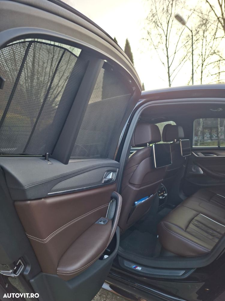 BMW Seria 5 550i xDrive - 12