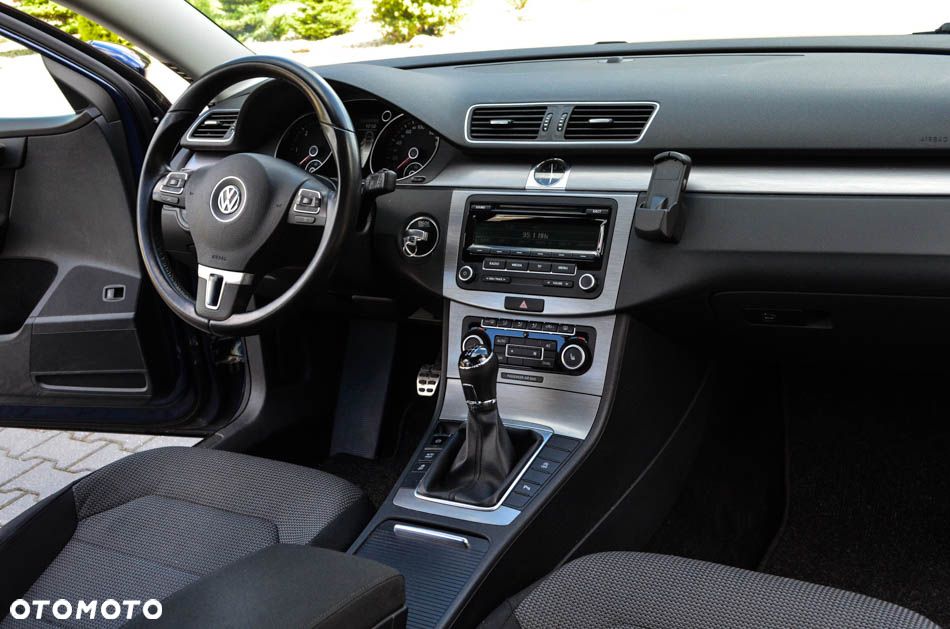 Volkswagen Passat Variant 2.0 Blue TDI SCR Comfortline - 37