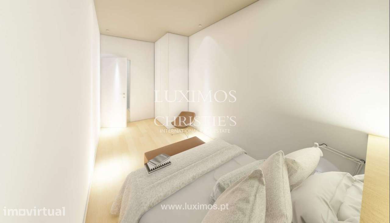 Apartamento renovado, para venda, no Centro do Porto - Grande imagem: 5/8